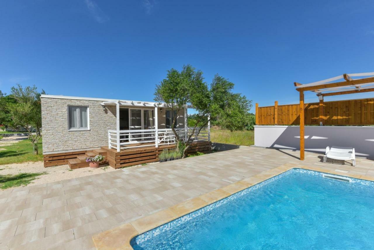 Bungalov Medanic - Private Pool Привлака Екстер'єр фото